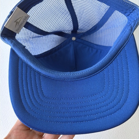 Sea World Authentic Blue Ball Cap Adjustable Trucker Hat Theme Parks - Picture 2 of 5